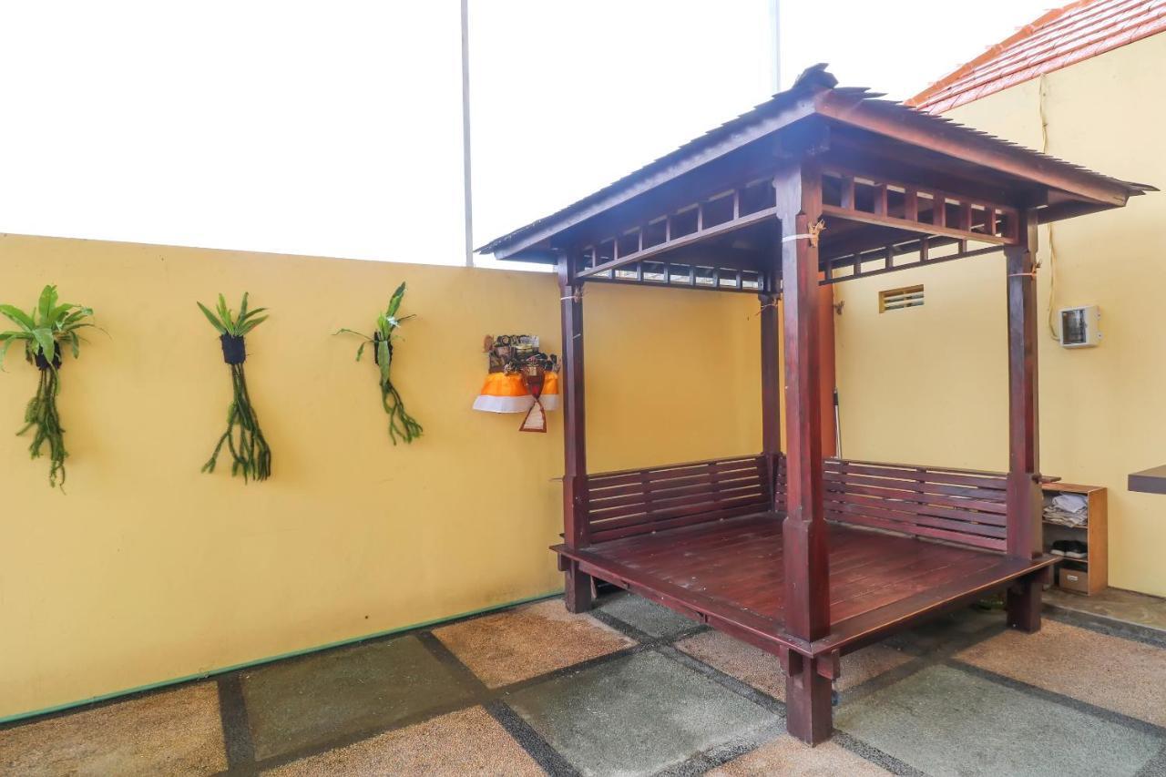 Hotel Dewi Uma House Denpasar Esterno foto